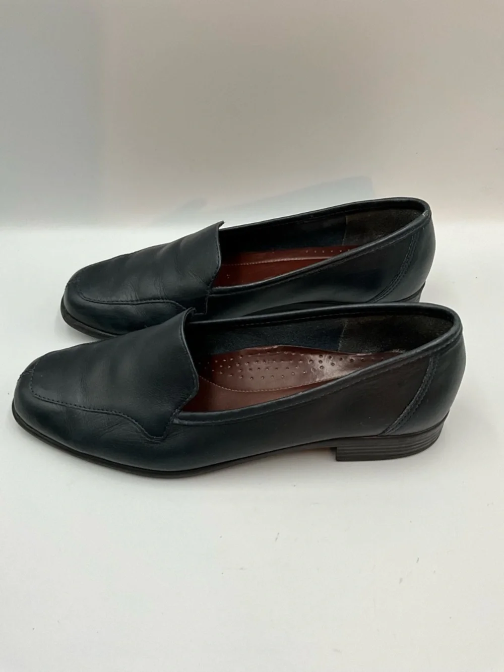 Naturalizer Loafers Size 8 Dark Blue Leather Slip-On Loafers